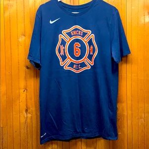 NY Knicks Nike basketball men’s T-shirt.